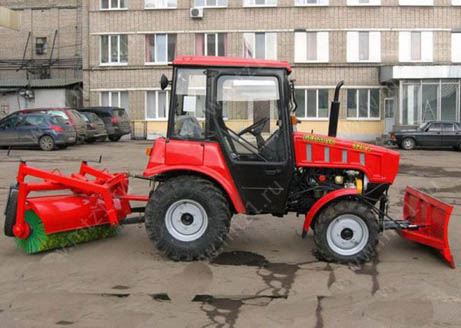 Машина коммунальная КМ-320 БГ/БР